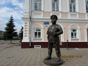 Памятник полицмейстеру в Елабуге