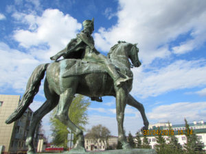Памятник Дуровой в Елабуге