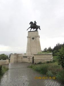 Памятник Татищеву в Тольятти