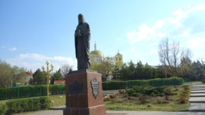Памятник Сергию Радонежскому в Элисте