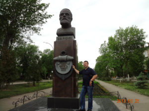Памятник Рудневу в Новомосковске