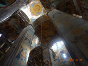 Софийский собор — сооружён в 1568—1570 годах по распоряжению Ивана Грозного и является древнейшим сооружением Вологды