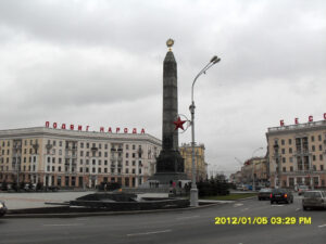 Монумент Победы на площади Победы