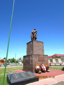 Площадь Павших Борцов в Миорах