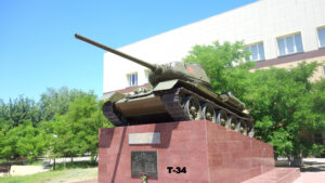 Танк-памятник Т-34-85 в Калаче-на-Дону