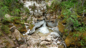 Водопад Святой источник