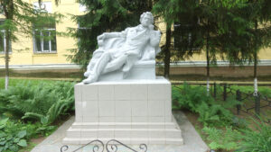 Памятник Пушкину в Приволжске