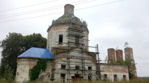 Покровская церковь в Новлянском