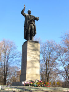 Памятник партизанам в Кингисепе