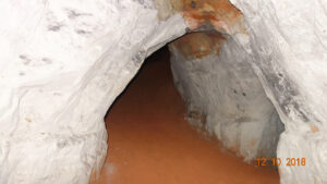 Борщовские пещеры