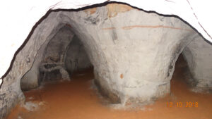 Борщовские пещеры