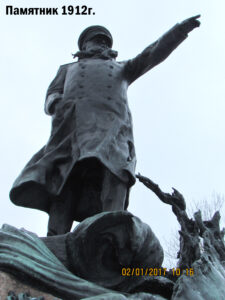 Памятник Макарову в Кронштадте