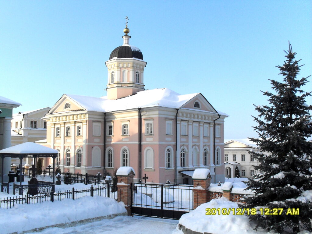 Оптина пустынь — один из главных духовных центров православия, выдающийся  памятник архитектуры, объект культурного наследия