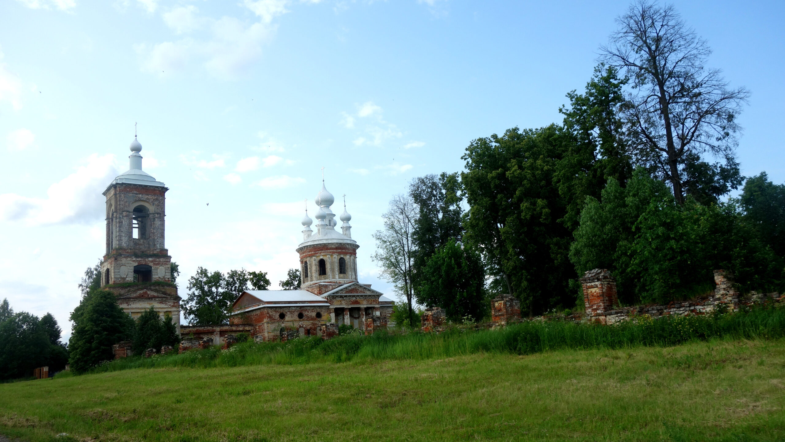 Успенская церковь Васильевского