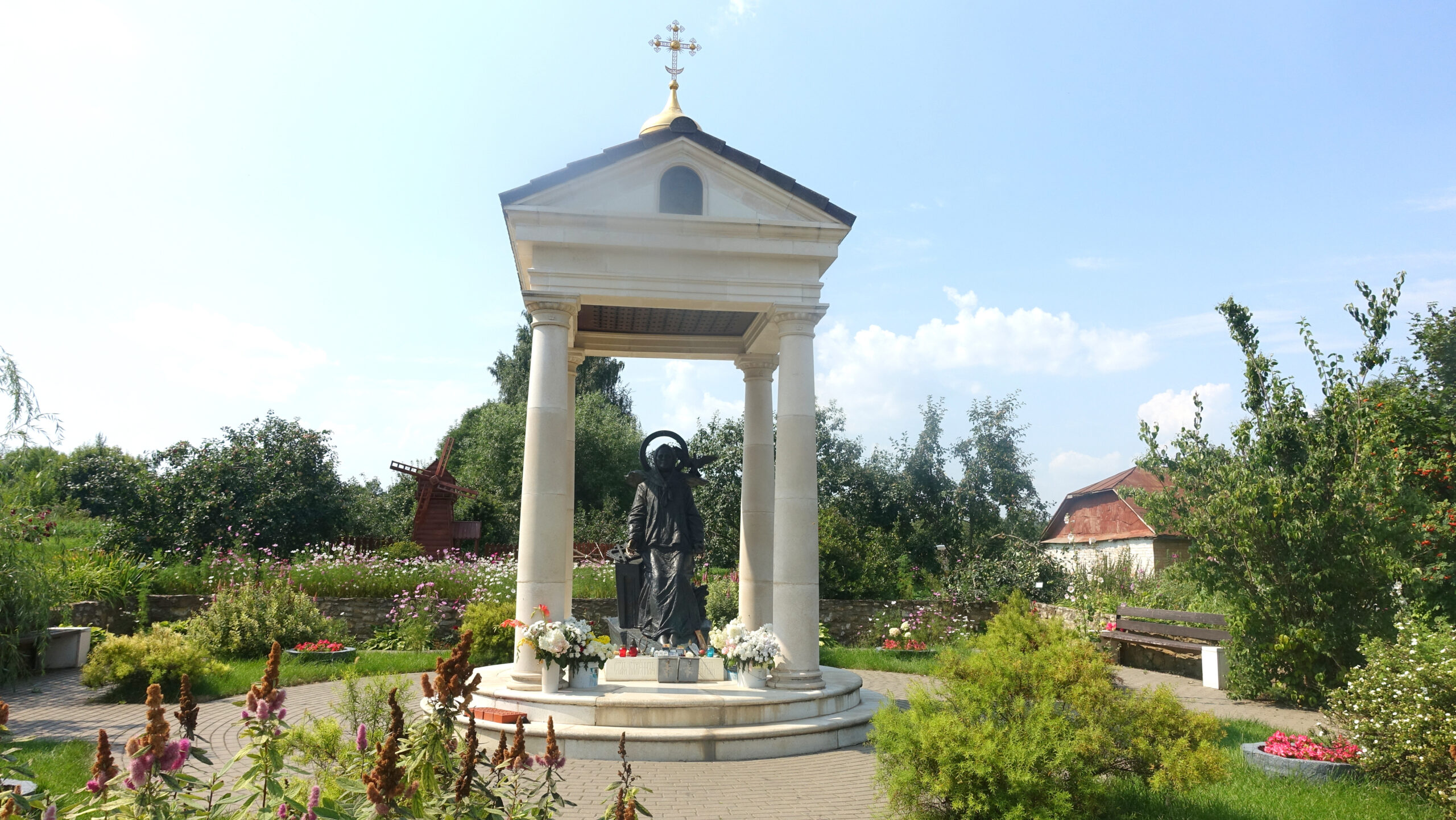 Памятник Матроне Себинской